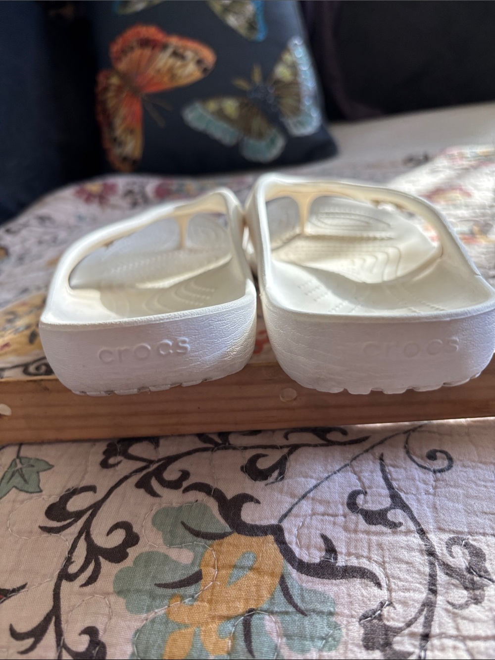 Crocs Iconic Comfort Kadee II White Thong Flip Flop Sandals Size 9 - Picture 7 of 13